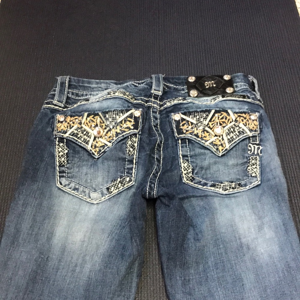 Miss me signature cropped size 27